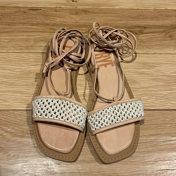 Frye Faye Ankle Tie Crochet Sandals Oatmeal/Natural Color Size 6M - Picture 2 of 12